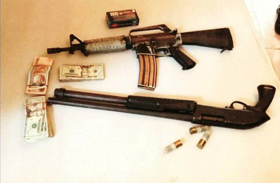 Adem&aacute;s de las capturas, las autoridades decomisaron 6 armas de fuego. (Foto PNC)