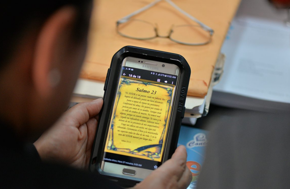 El salmo 23 es la lectura que el sindicado escogi&oacute; previo a la diligencia en la que se decidir&aacute; si enfrenta juicio. (Foto: Wilder L&oacute;pez/Soy502)