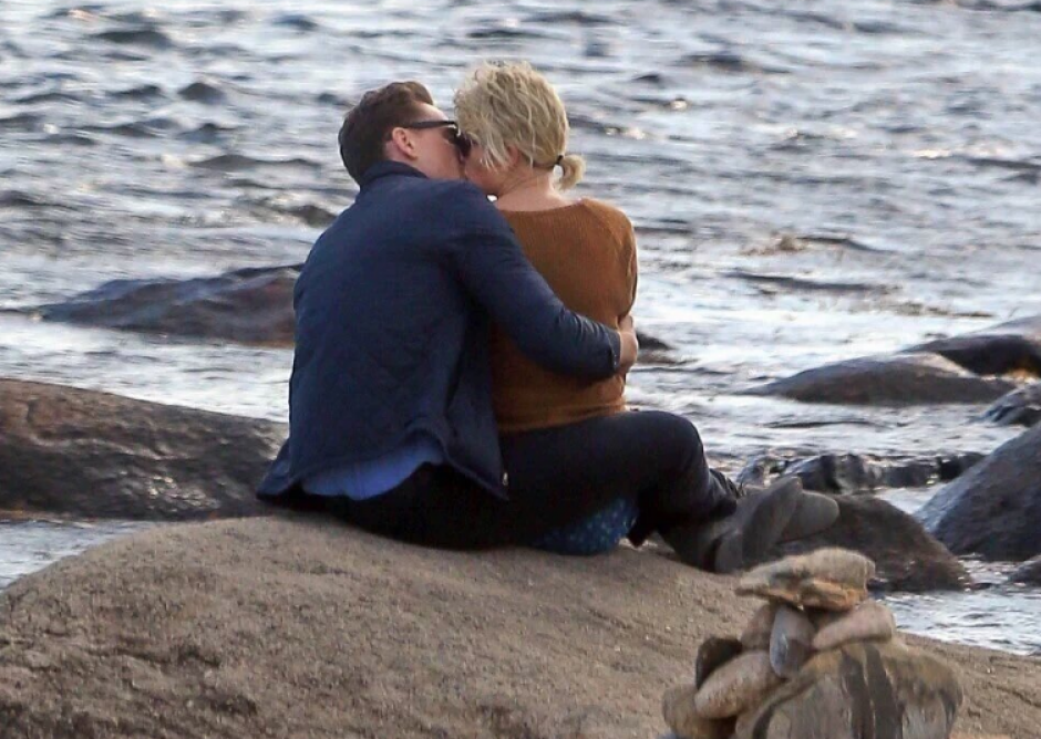 La actriz fue captada con su nuevo romance. (Foto: Twitter/@1989TUpdates)