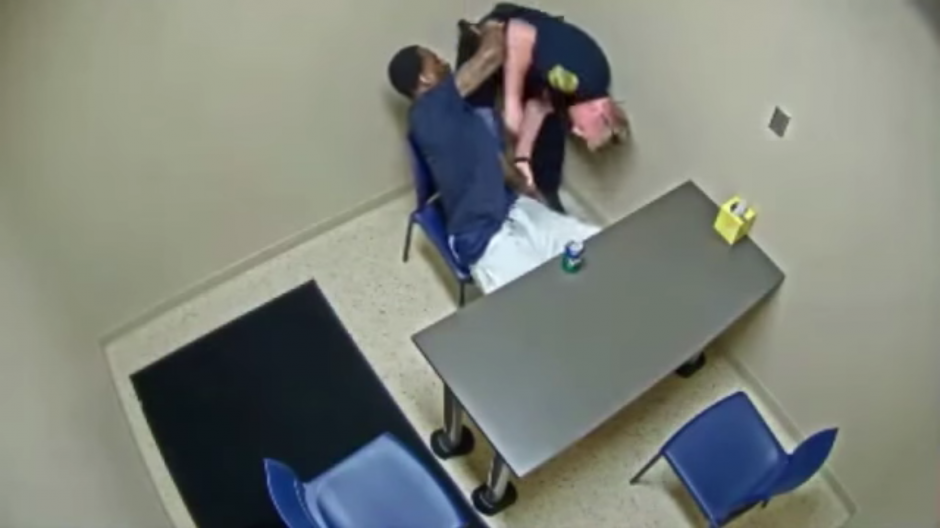 Intent&oacute; un escape de pel&iacute;cula. (Foto: Captura de Pantalla/Youtube)