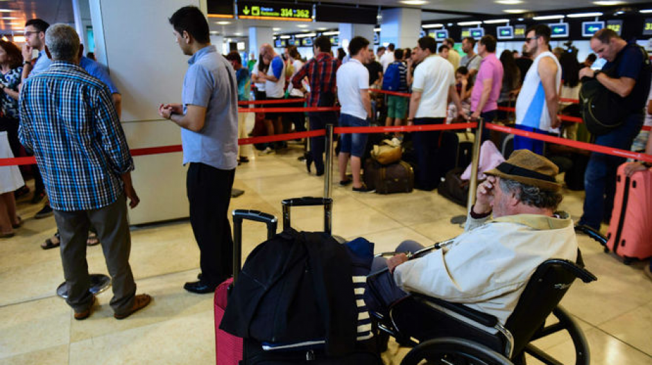 Los vuelos hacia el aeropuerto internacional de Estambul, Turqu&iacute;a, fueron retomados. (foto: AP)