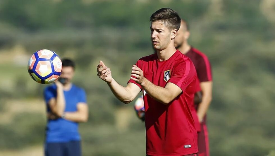 Luciano Vietto jugar&aacute; en el Sevilla y no en el Bar&ccedil;a. (Twitter)