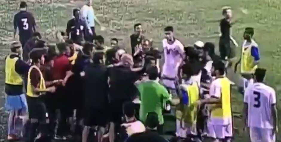La pelea fue entre EEUU y Bahr&eacute;in en un torneo juvenil (Captura de Pantalla)