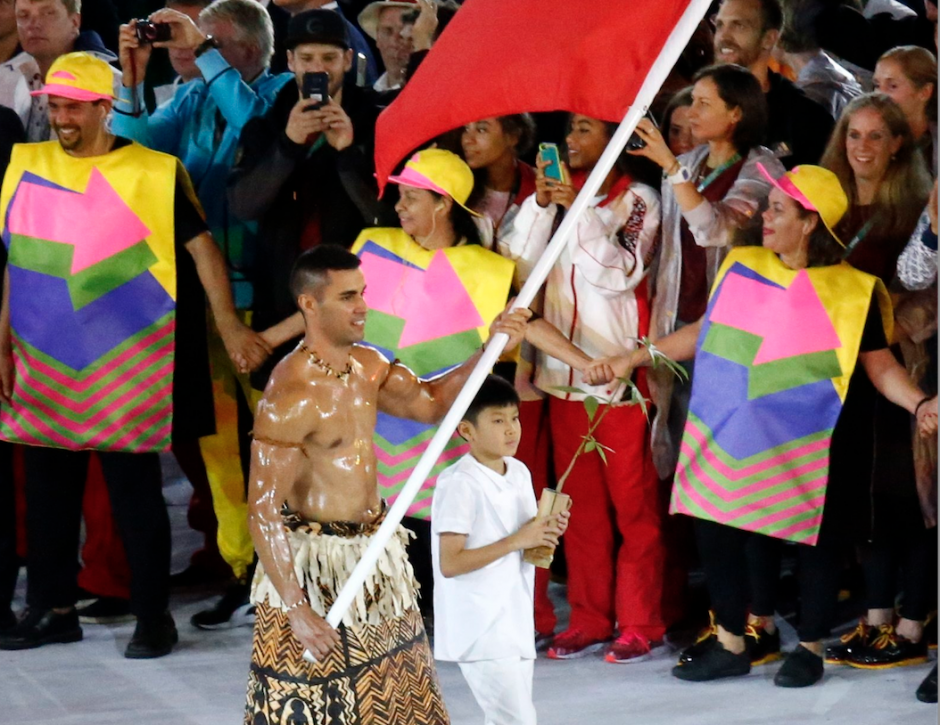 El atleta de Tongo se rob&oacute; todas las miradas. (Foto: EFE) 