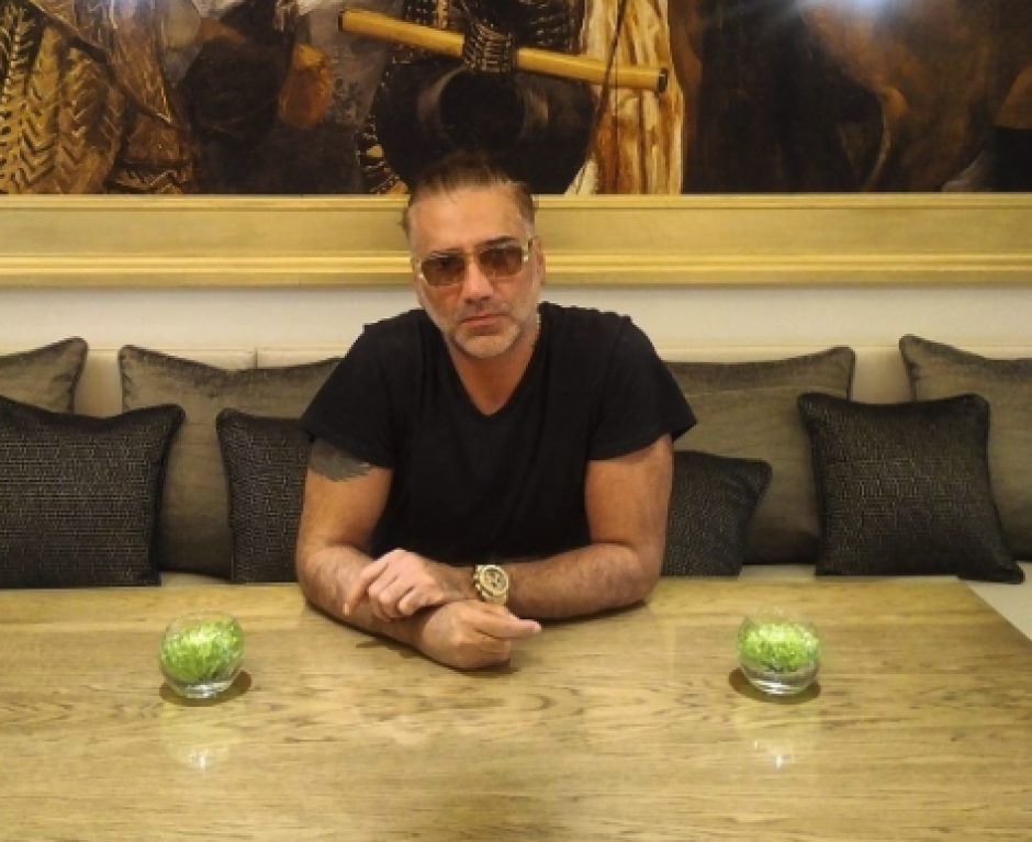 El cantante Alejandro Fern&aacute;ndez asisti&oacute; a una despedida de soltero. (Foto: Instagram)