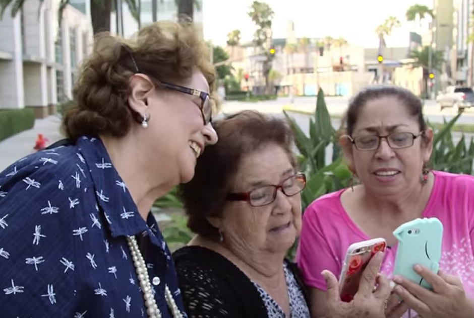 Las tres ancianas de origen latino jugaron por primera vez Pok&eacute;mon GO. (Imagen: Captura de pantalla)