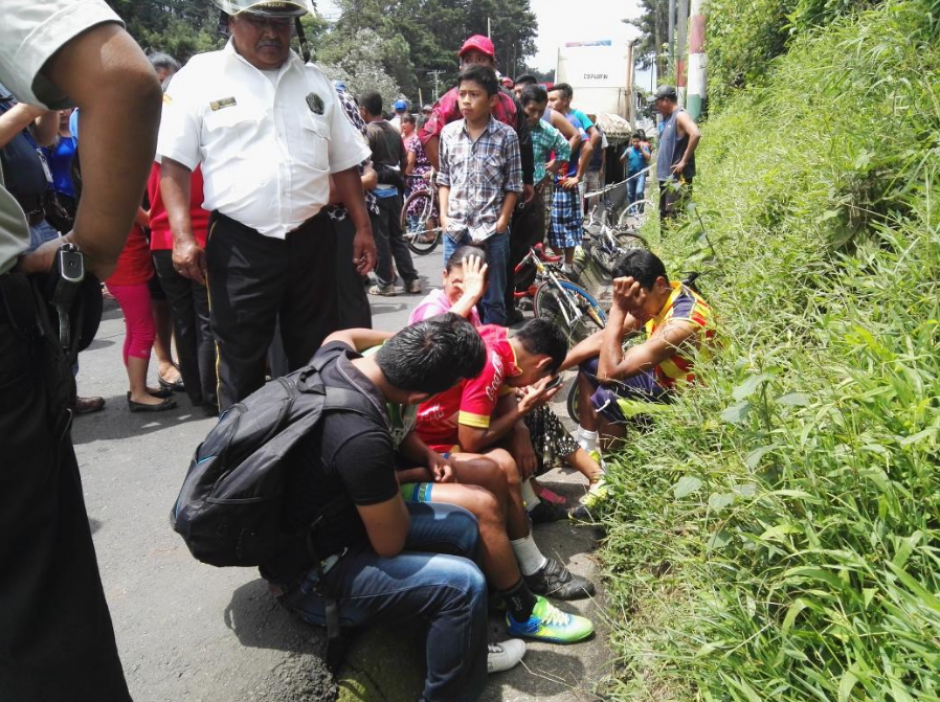 El incidente registrado en la ruta a El Salvador dej&oacute; un fallecido y un herido. (Foto: Twitter/@BVoluntariosGT)