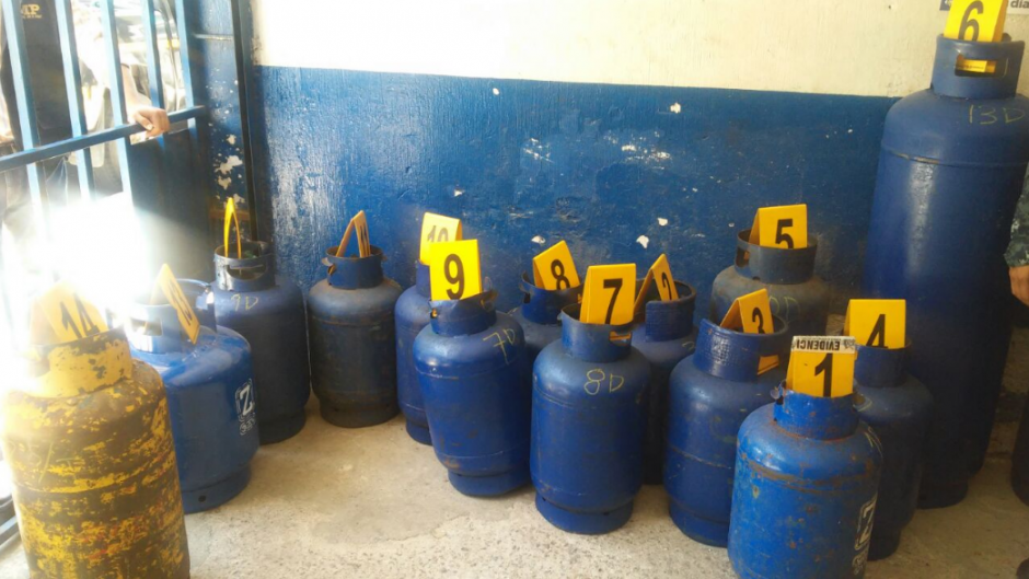 El MP decomis&oacute; un total de 21 cilindros de gas propano. (Foto: MP)
