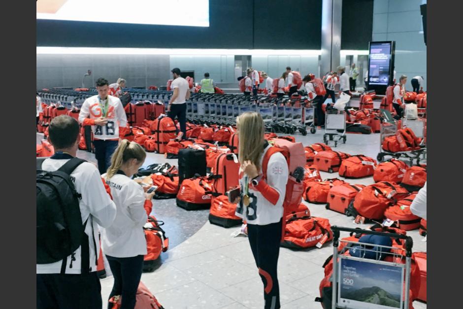 Los deportistas brit&aacute;nicos vivieron una extra&ntilde;a situaci&oacute;n en Londres. (Foto: Twitter)