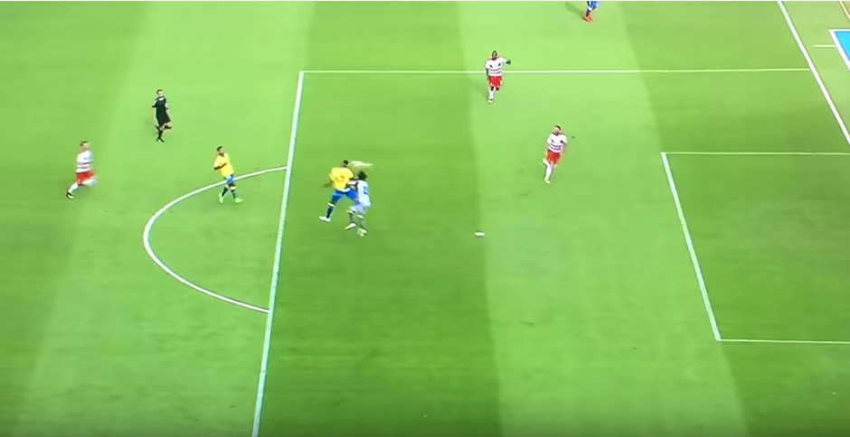 As&iacute; fue la inexplicable salida de Guillermo Ochoa. (Captura de Pantalla)