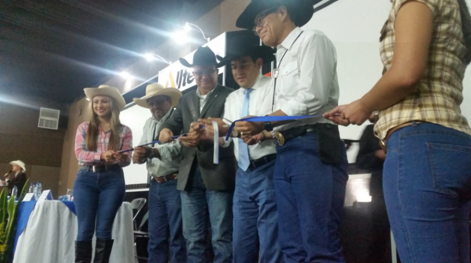 El mandatario inaugur&oacute; la Semana del Ganadero. (Foto: AGN) 