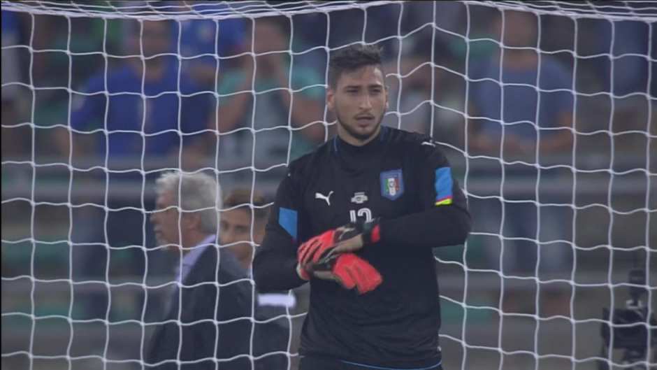 El joven portero debut&oacute; con 17 a&ntilde;os en la selecci&oacute;n. (Captura de Pantalla)