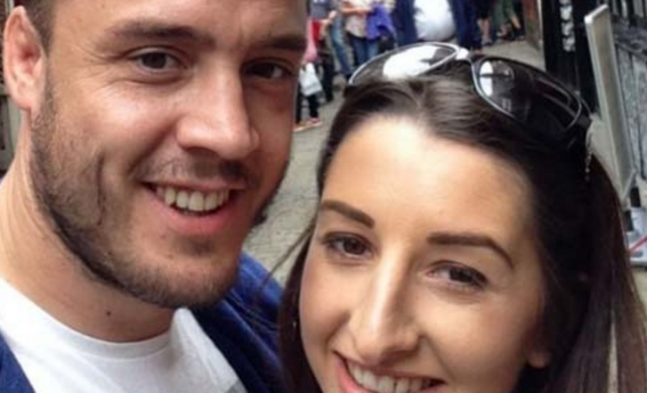 La pareja sigui&oacute; unida luego de la pesada broma del muchacho. (Foto: The Mirror)