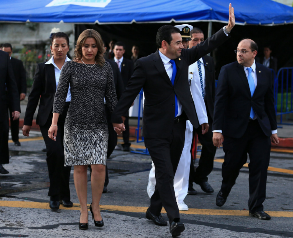 El presidente Jimmy Morales particip&oacute; de las actividades c&iacute;vicas. (Foto: Twitter/Gobierno de Guatemala) 
