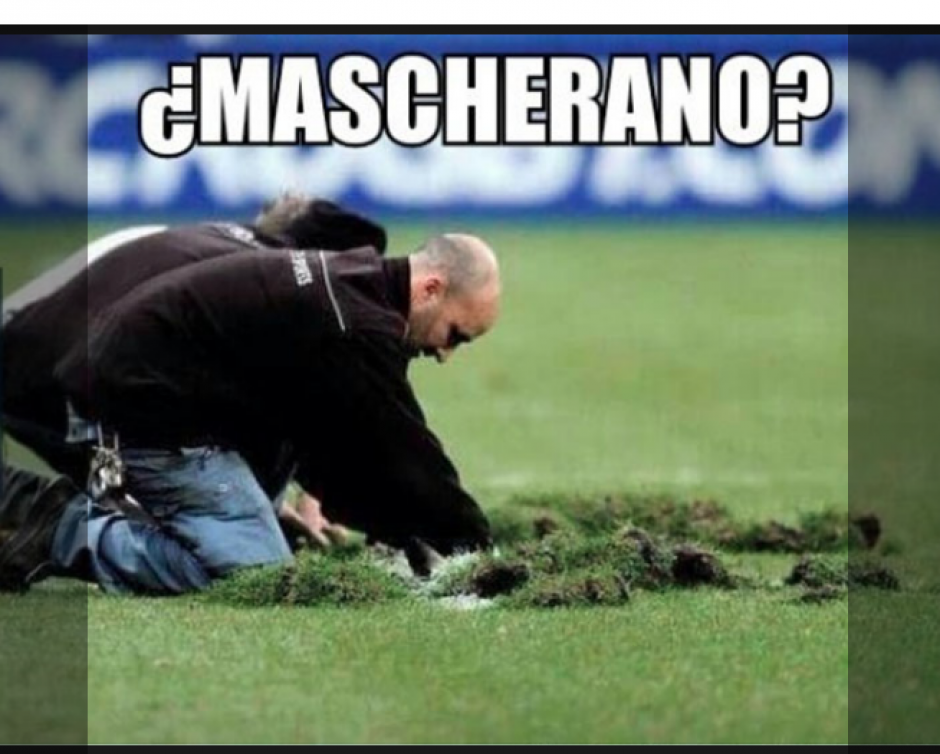La ca&iacute;da de Mascherano que provoc&oacute; el empate fue viralizada. (Foto: MemeDeportes) 