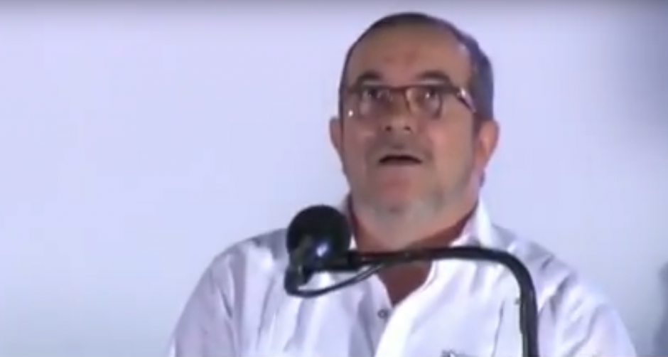 "Timochenko" se asust&oacute; al escuchar los aviones del ej&eacute;rcito colombiano. (Foto: captura de pantalla)