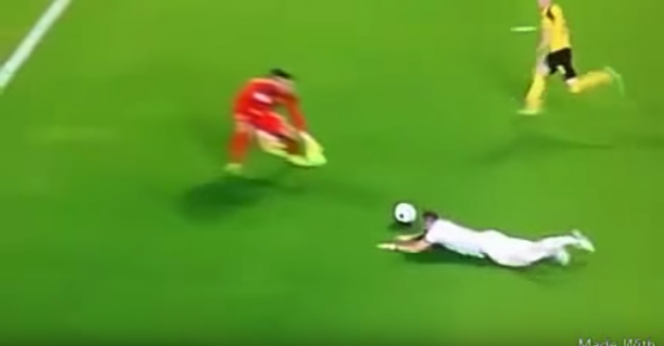 No ten&iacute;a a nadie detr&aacute;s, solo se tropez&oacute; solito. (Captura de Pantalla)