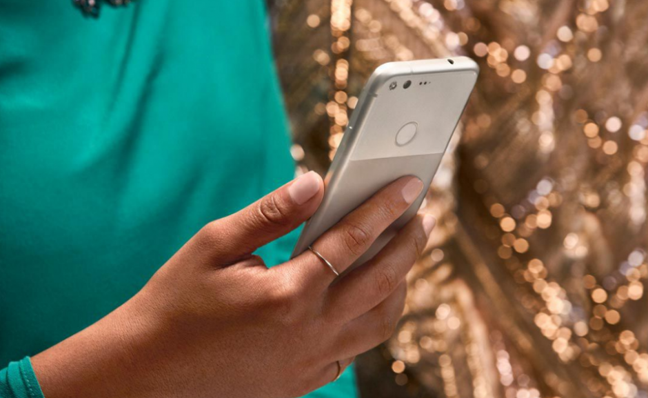 As&iacute; lucir&iacute;a el tel&eacute;fono Pixel, seg&uacute;n una imagen filtrada. (Foto: Cnet)