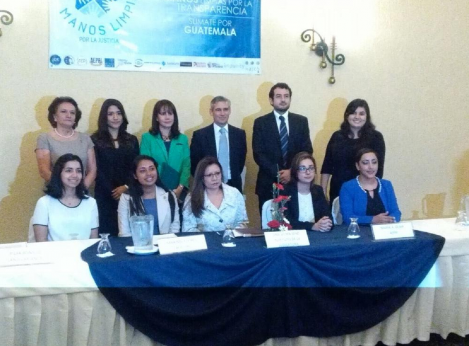 El movimiento Manos Limpias por la Justicia fue relanzado con la participaci&oacute;n de la titular de la PGN, Annabella Morf&iacute;n, como testigo. (Foto: Justicia Ya)