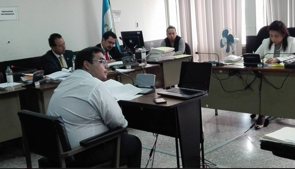 Un polit&oacute;logo fue contratado por la defensa de Vernon Gonz&aacute;lez para hacer un peritaje del audio de la reuni&oacute;n que fue sostenida con la exmagistrada. (Foto: Marcia Zavala/Soy502)