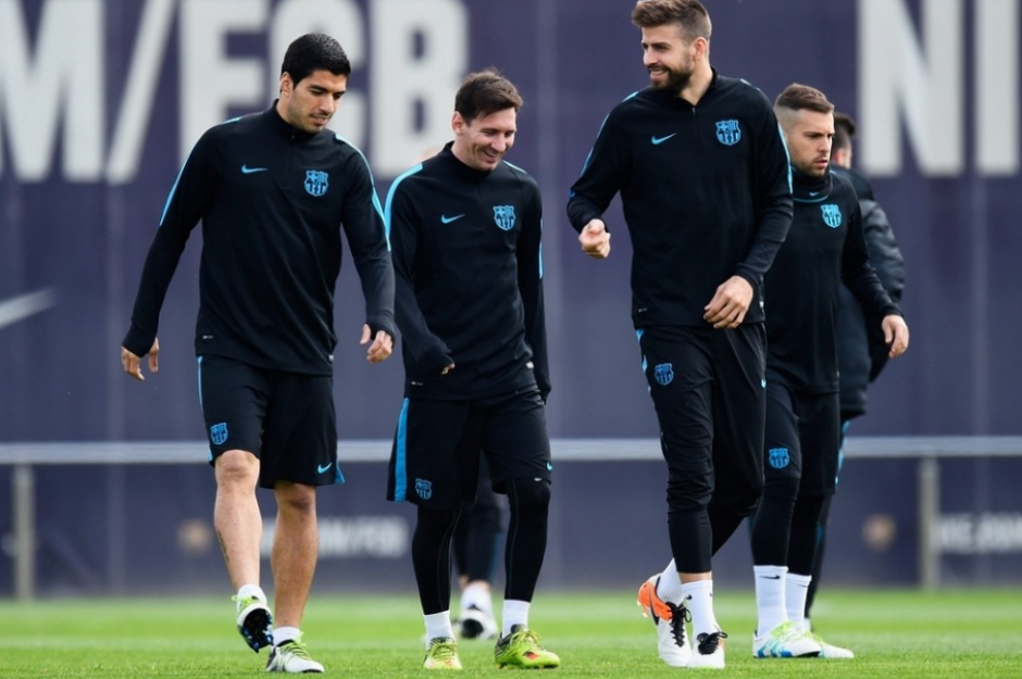 Gerard Piqu&eacute; se burl&oacute; de Luis Su&aacute;rez. (Foto: AFP)