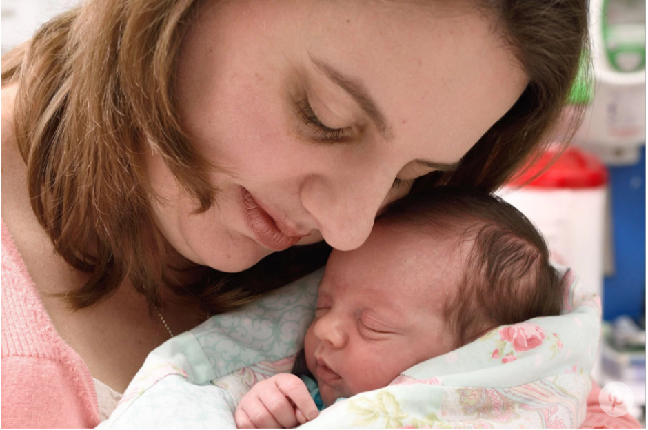 La peque&ntilde;a Lynlee Boemer fue un milagro, al reponerse de un tumor que le empez&oacute; desde el vientre de su madre. (Foto: PAUL VINCENT KUNTZ/People)