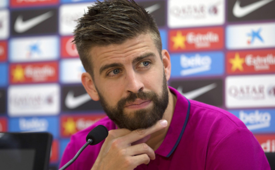 Gerard Piqu&eacute; qued&oacute; asombrado por el gol de una chica del Bar&ccedil;a. (Foto: Sport.es)