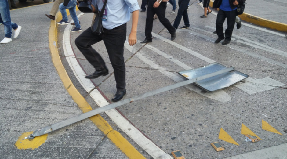 La Municipalidad contabiliz&oacute; los da&ntilde;os por la manifestaci&oacute;n en la sexta en 2 millones de quetzales. (Foto: Jos&eacute; Casta&ntilde;eda/Soy502)