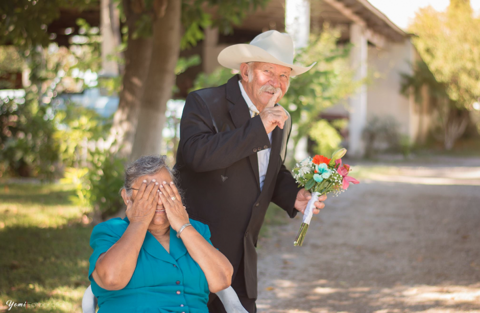 Ramiro y Diama tienen 52 a&ntilde;os de casados. (Foto: Facebook/Yomi Fotograf&iacute;a)