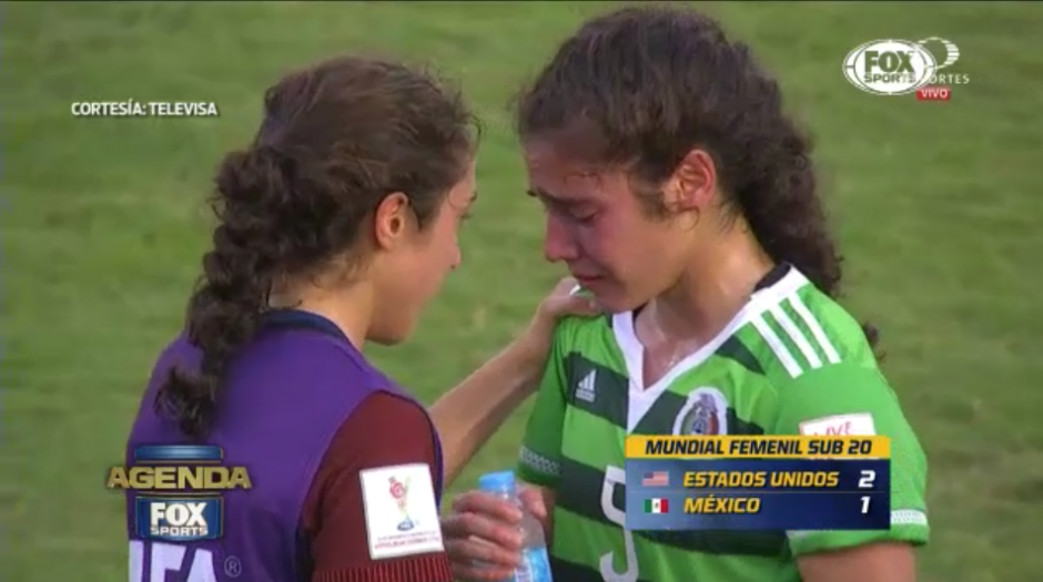 Las hermanas Flores protagonizaron el momento m&aacute;s emotivo del mundial femenil. (Captura Video)