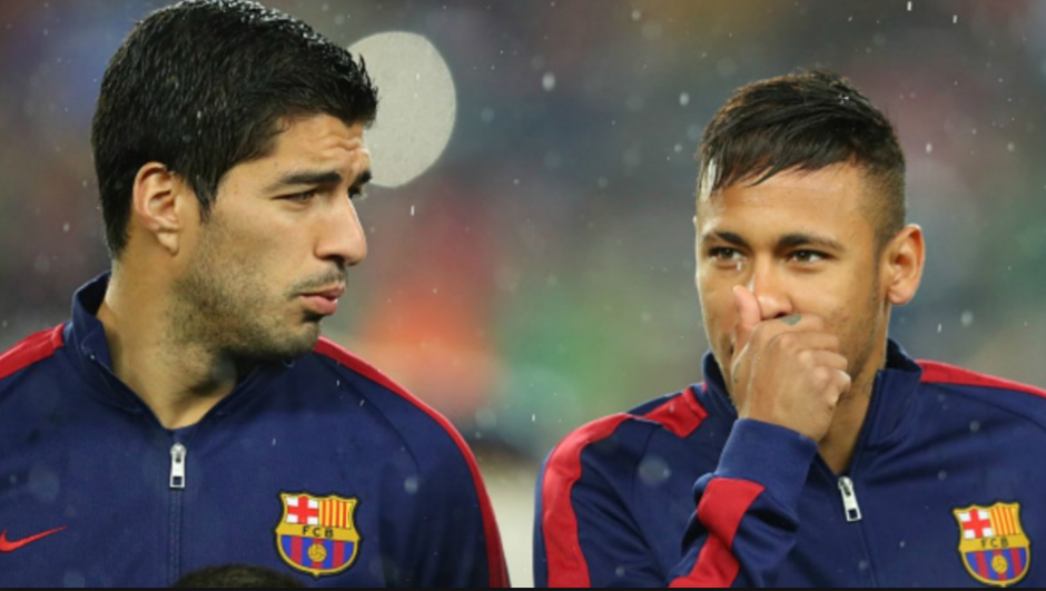 Su&aacute;rez y Neymar contin&uacute;an con su guerra de bromas. (Foto: Fox Sports)