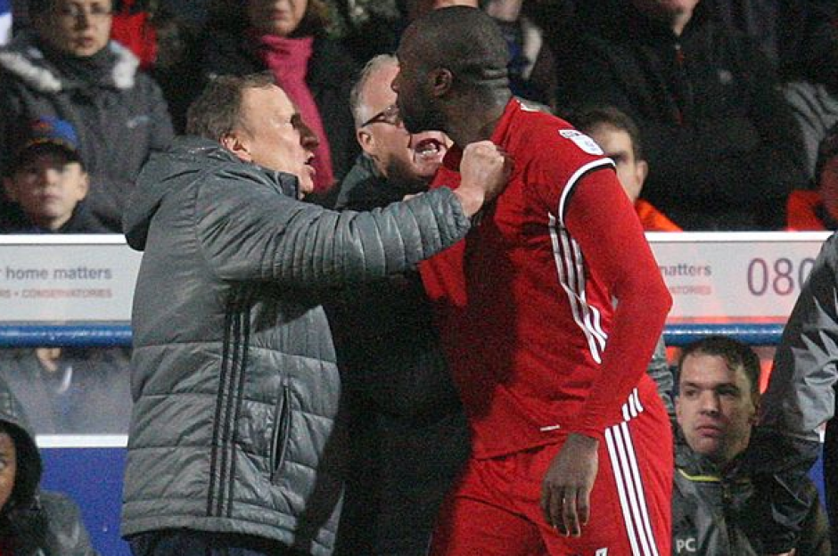 El marfile&ntilde;o hasta se pele&oacute; con su entrenador. (Imagen: captura de pantalla)