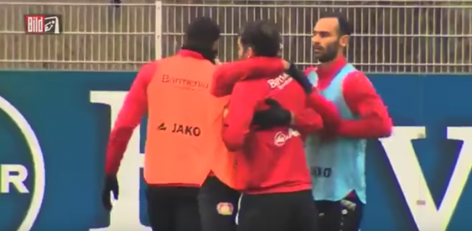 Bellarabi y Hilbert llegaron a los golpes. (Imagen: captura de pantalla)