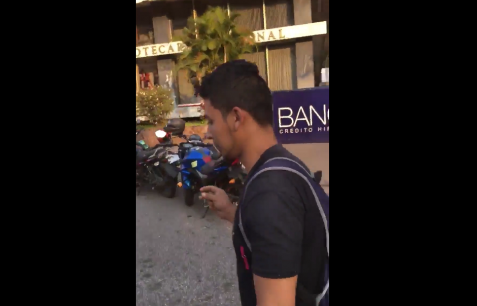 En el video subido a Twitter se muestra a los supuestos acosadores. (Foto: Twitter/@Lovemerida)