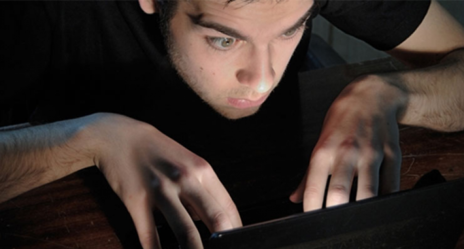 Las redes sociales sirven como herramienta de acoso para muchos usuarios. (Foto: Nerdcast)