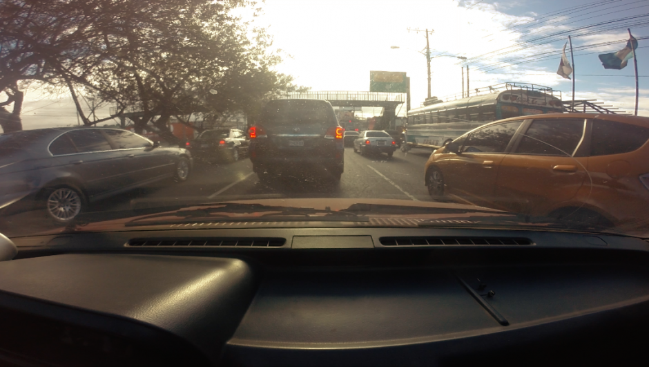 La calzada Roosevelt es uno de los puntos conflictivos para el tr&aacute;nsito. (Captura Video)