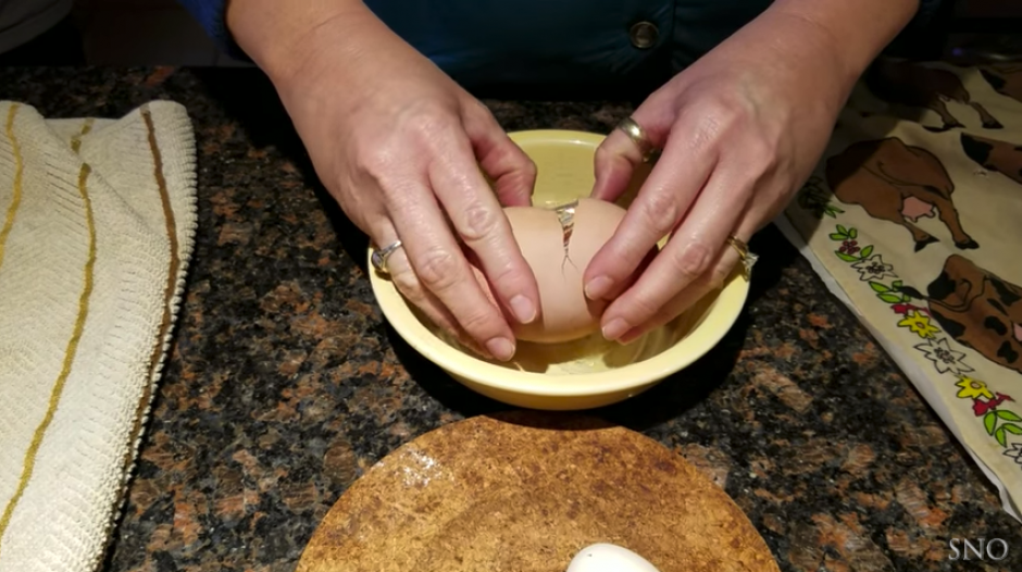 Un aficionado a la red social de YouTube public&oacute; el ins&oacute;lito video. (Foto: YouTube)&nbsp;