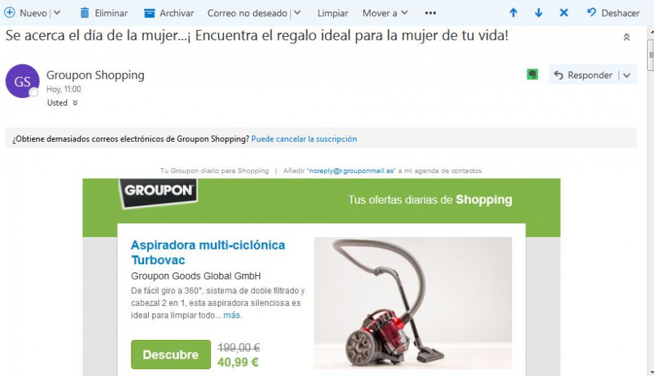 Entre las propuestas de regalo por la conmemoraci&oacute;n figuraban accesorios para limpiar el piso. (Foto: Twitter/@JoseMaria91_)