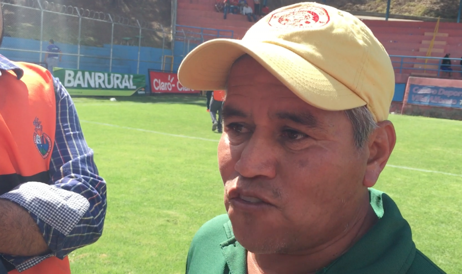 Ulises Sosa el t&eacute;cnico del sorprendente Marquense. (Foto: Luis Barrios/Soy502)