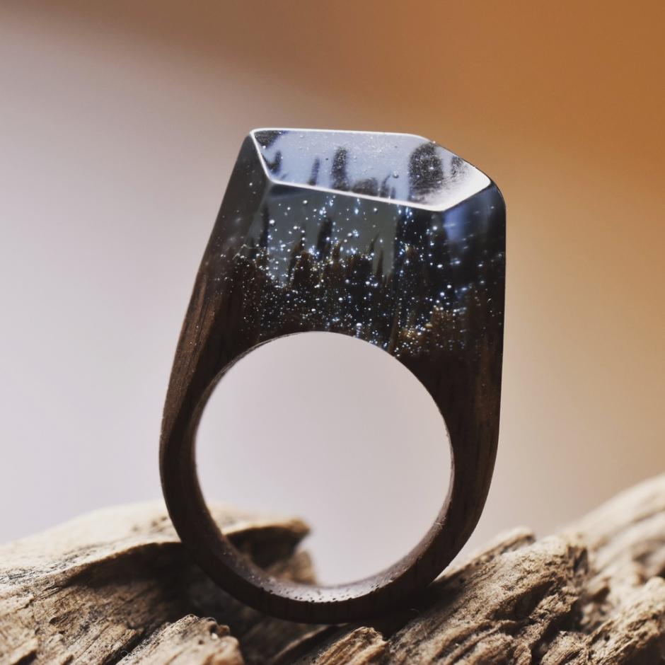 La creaci&oacute;n de estos anillos es obra y arte de manos canadienses (Foto: Secret Wood)