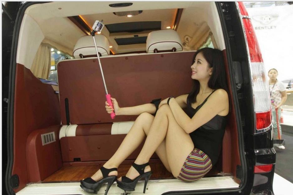 &nbsp;Este bast&oacute;n extensible, para el popular "selfi", es llamado por algunos "narcissticks" (bast&oacute;n narcisista) porque fomenta las autofotos.&nbsp;(Foto: citizenofthemonth