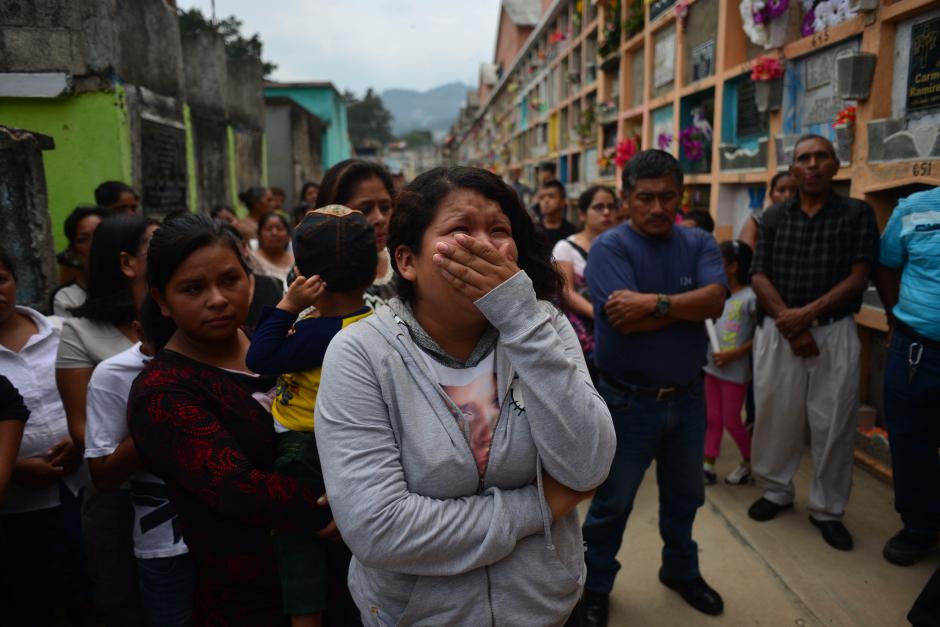 El dolor volvió a inundar las calles de Santa Catarina Pinula. (Foto: Jesús Alfonso/Soy502)