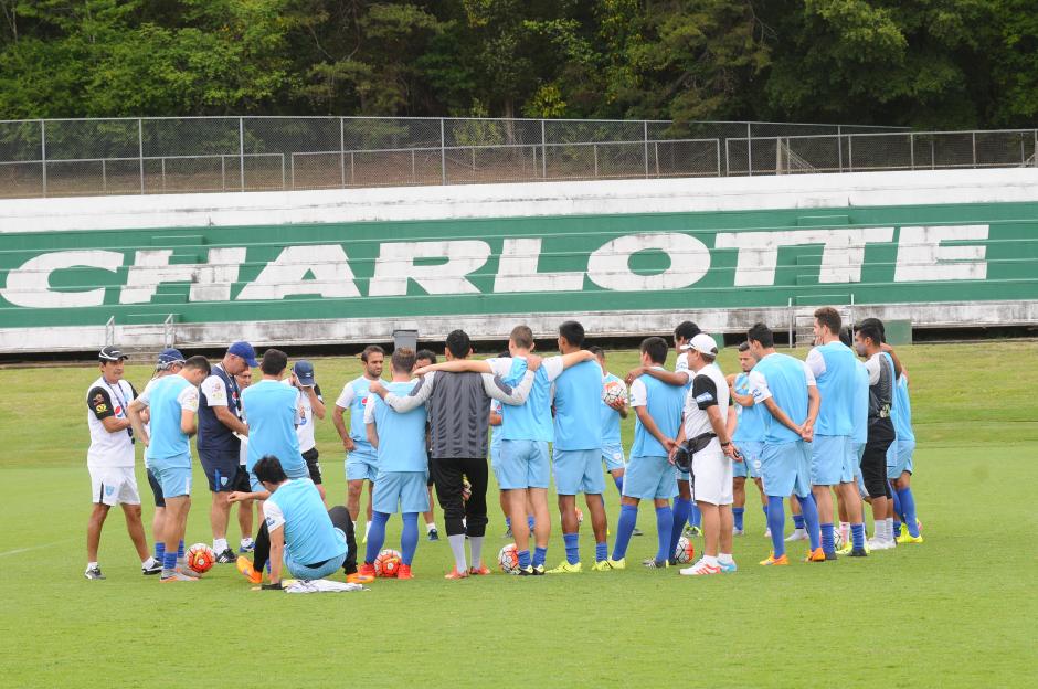 Los seleccionados nacionales en su pr&aacute;ctica de entrenamiento en Charlotte. (Foto: Aldo Mart&iacute;nez7Nuestro Diario)