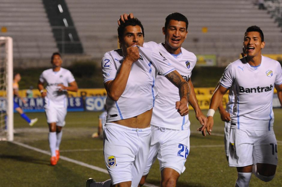 Paolo Su&aacute;rez abri&oacute; la ruta del triunfo Crema y sum&oacute; su segundo gol en el torneo. (Foto: Nuestro Diario)