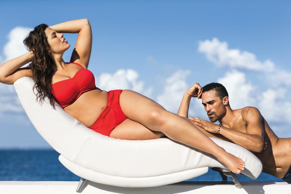 La sensacional, Ashley Graham, la primera XL en Sports Illustrated. 