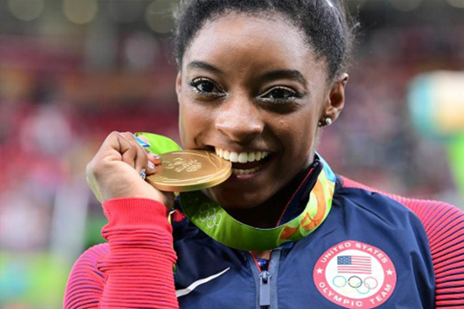 Simone Biles lleva actualmente dos medallas de oro en los Juegos Olímpicos. (Foto: AFP)