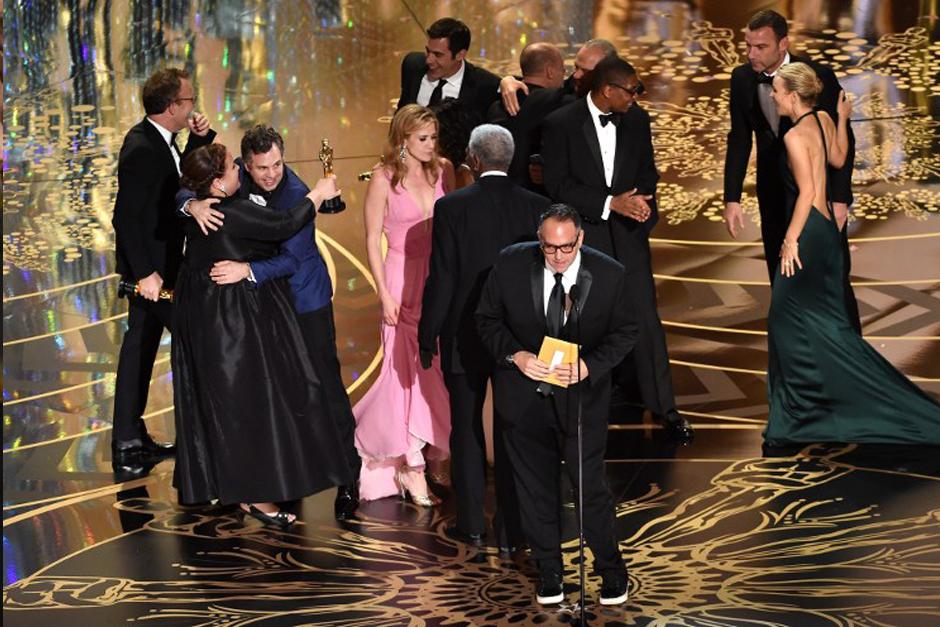 Spotlight sorprende a todos con su premio a Mejor Pel&iacute;cula en los premios &Oacute;scar. (Foto: AFP)