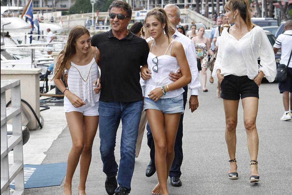 La familia Stallone ha hecho paradas en Saint Tropez, M&oacute;naco, Venecia y Portofino. (Foto: Revista Hola)