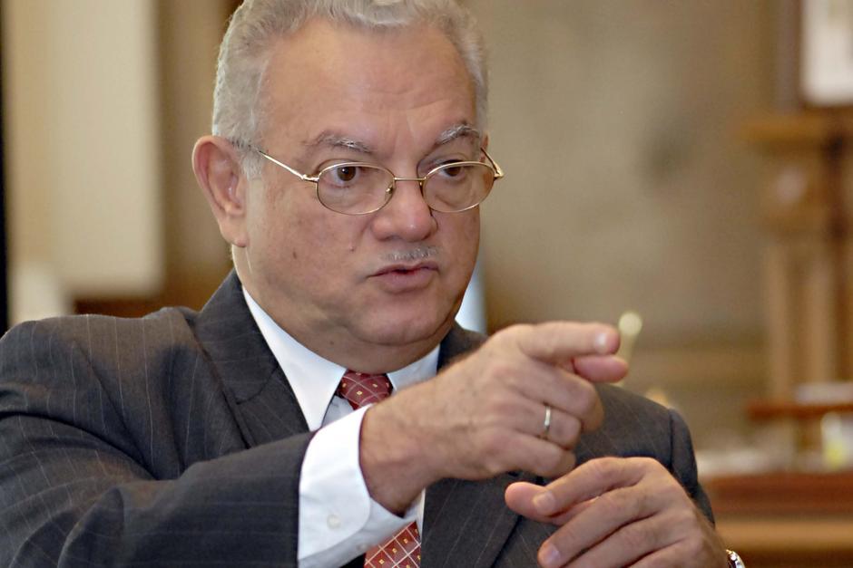 El exvicepresidente Eduardo Stein declinó su candidatura a la OEA por motivos de salud. (Foto:Soy502)&nbsp;