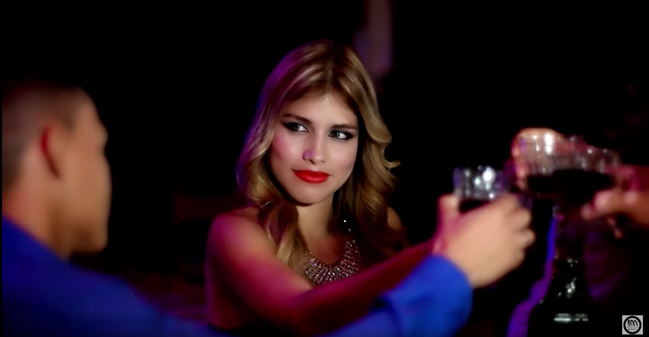 Stephanie Mag&oacute;n Ram&iacute;rez era una modelo colombiana que se encontraba en M&eacute;xico cumpliendo con varios contratos. (Captura de pantalla: El Andariego Music JCH/YouTube)